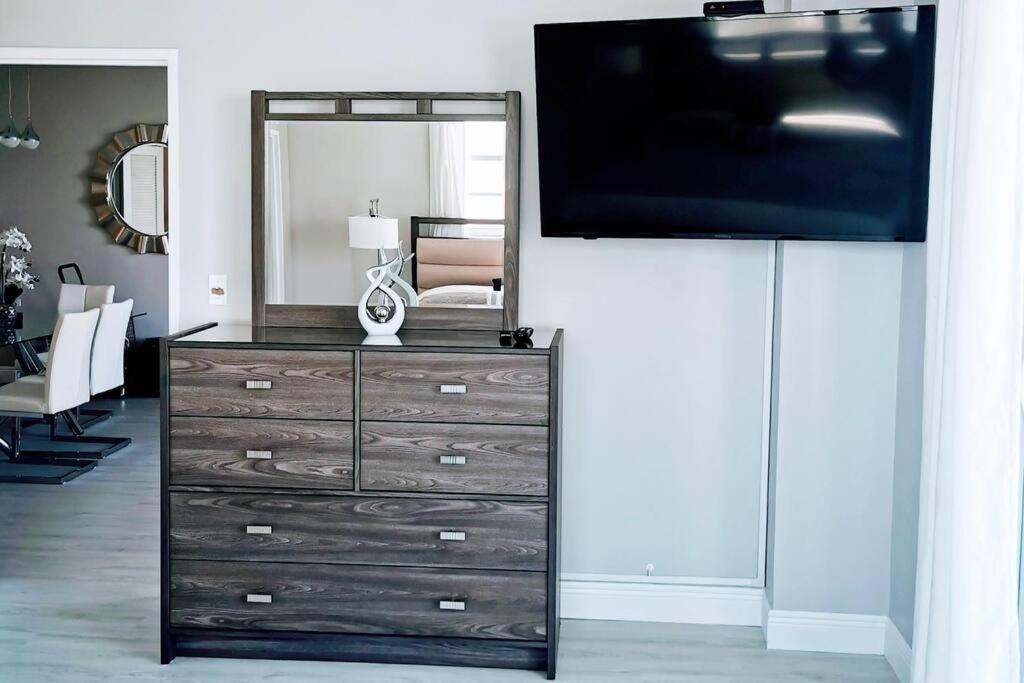 Luxury Stylish Oceanfront 2 Bedroom 2 Bathroom In Hollywood Fl Экстерьер фото