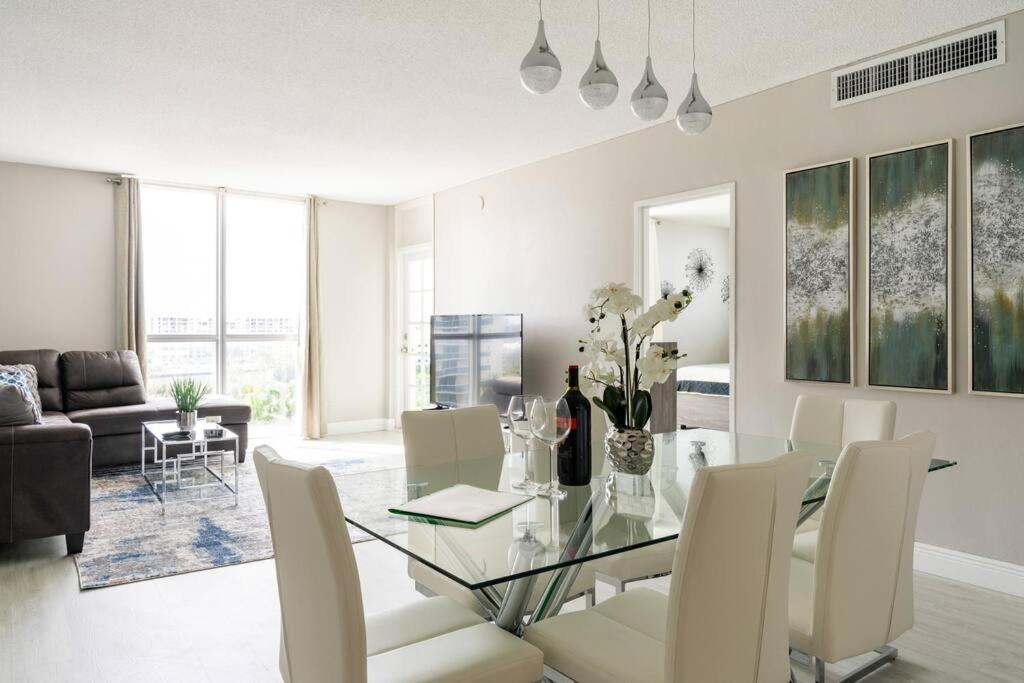 Luxury Stylish Oceanfront 2 Bedroom 2 Bathroom In Hollywood Fl Экстерьер фото
